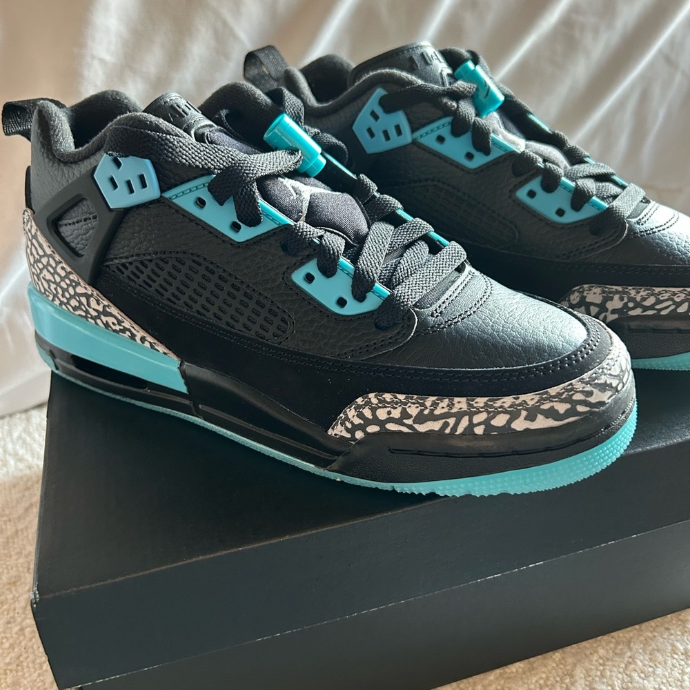 Jordan Spizike Kids Black and Teal Low-Top Sneakers Nike Air